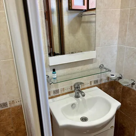 Daire Cozy One-bedroom In Old Town 3 *